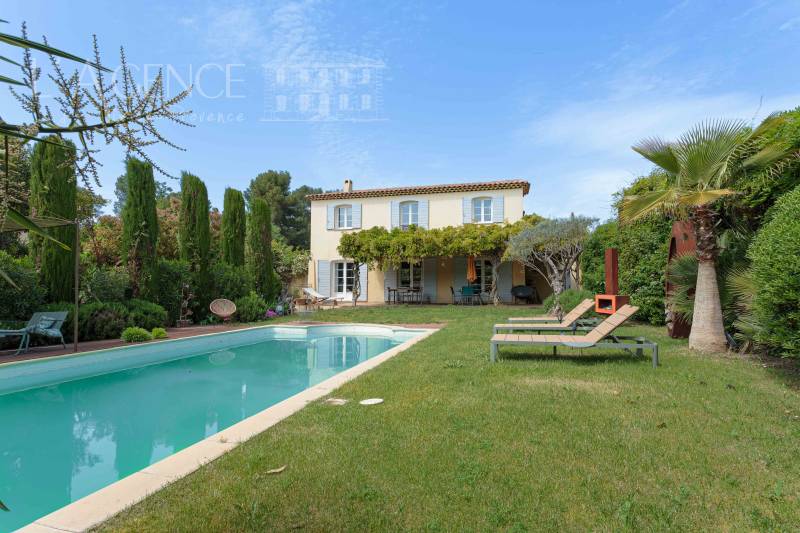 grande maison familiale proche ibs luynes
