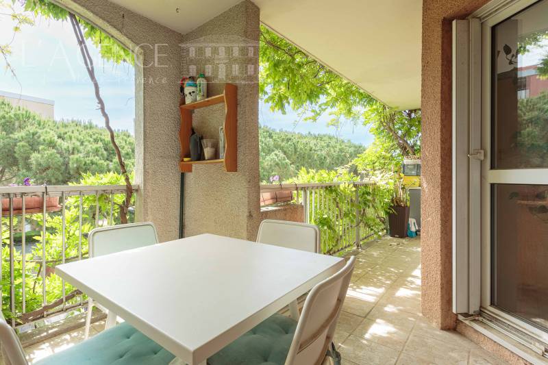 T4/5 proche centre ville de 100 m2 avec terrasse et ascenseur