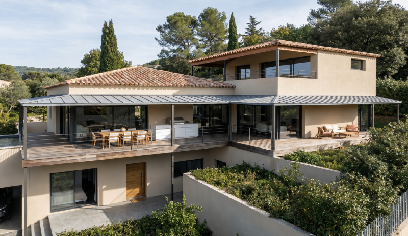Terrain à bâtir de 892 m² avec permis et projet de construction d'exception par architecte Aix La Torse