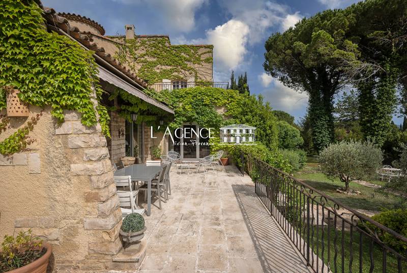 Maison Aix-en-Provence, 9 pièces, 6 chambres, piscine