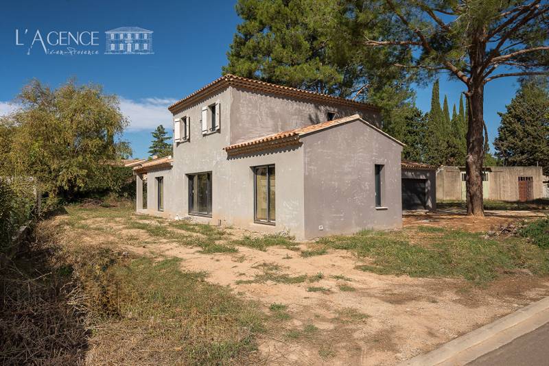 maison avec garage proche centre ville Aix en Provence