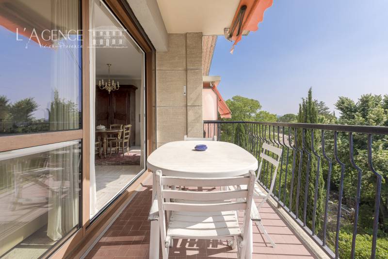 SOUS OFFRE ACCEPTEE Appartement 5 pièces – 109 m² – Dernier étage avec terrasse – Aix-en-Provence