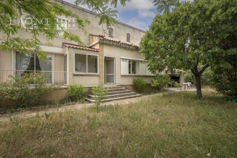 Maison de 116 m2 sur un terrain de 972 m2 piscinable quartier Saint Jérome