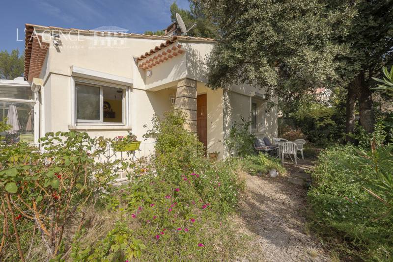 Maison 7 pièces Luynes avec dépendances