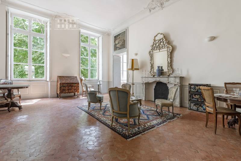 Opportunité - Bureaux Prestigieux au Coeur d'Aix-en-Provence