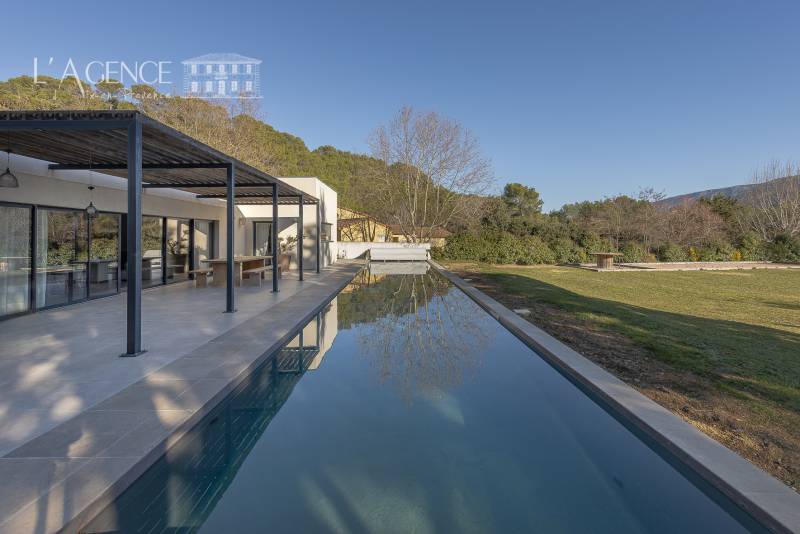 Villa contemporaine de 166 m² 