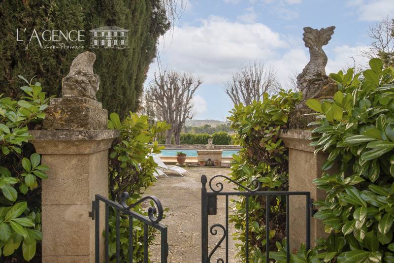 Demeure de caractère dans un écrin de verdure à Aix-en-Provence