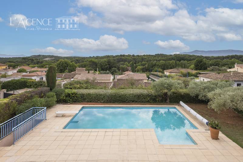 EXCLUSIVITÉ – Maison 180 m², village de Meyreuil, calme absolu