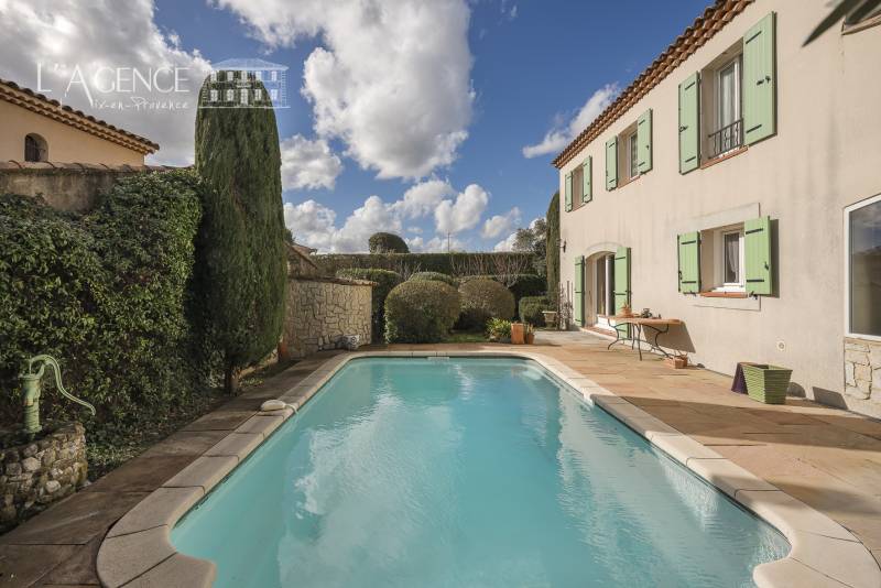 Maison de charme 140 m² avec piscine Aix-en-Provence