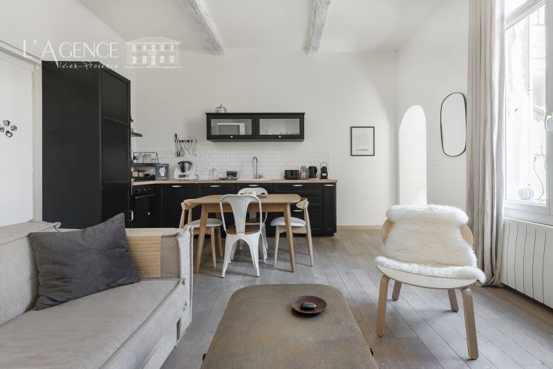 Superbe type 2 d'environ 52 m² meublé Aix-en-Provence centre-ville