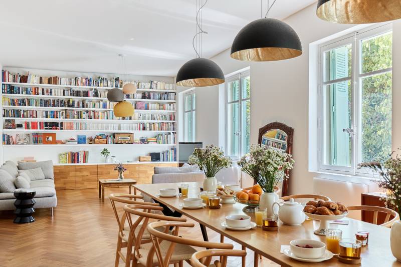 EXCLUSIVITÉ - Aix St Jérôme à 5 minutes à pied du centre-ville  type 5 rénové garage parking studio indépendant