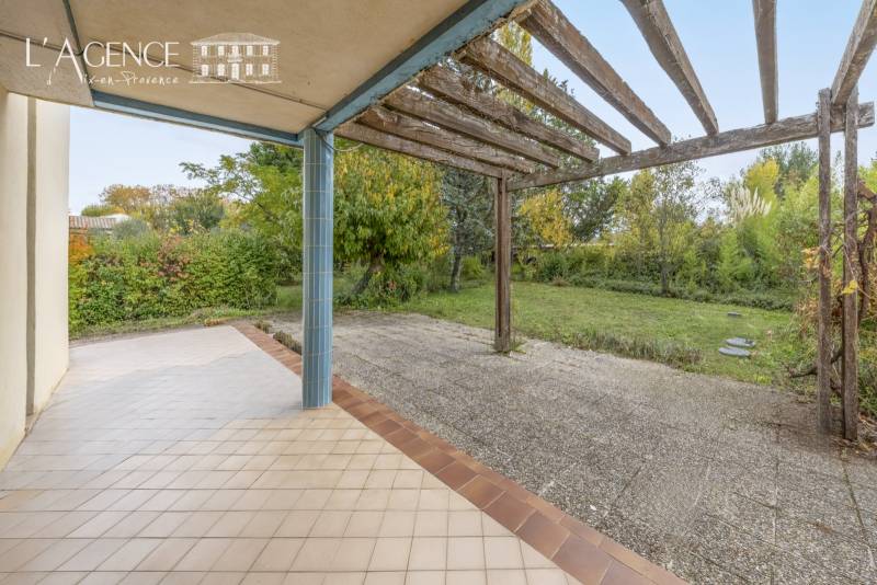 EXCLUSIVITÉ – Maison d'architecte à rénover Aix Nord